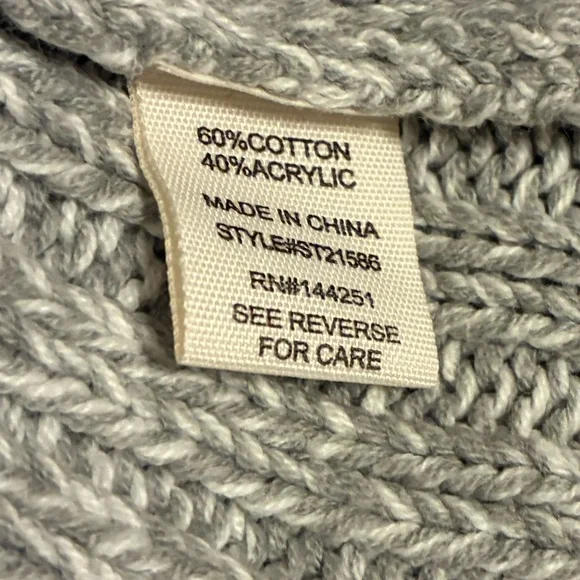 Jessica Simpson Heather Gray Ribbed Crewneck Sweater - Picture 4 of 7